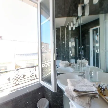 Ama Hotel 3*