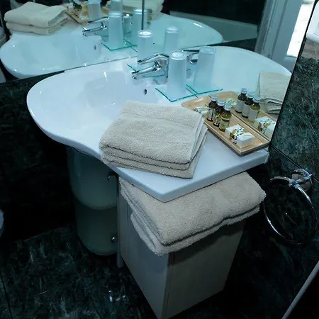 Ama Hotel