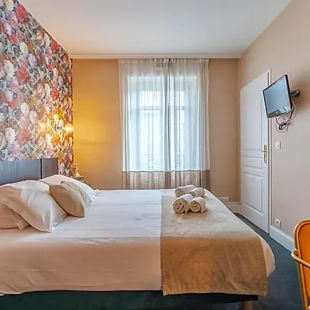 Ama Hotel
